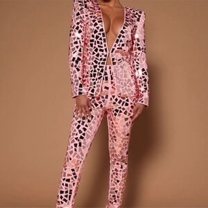 Stylish Pink Mosaic Women's pantsuit